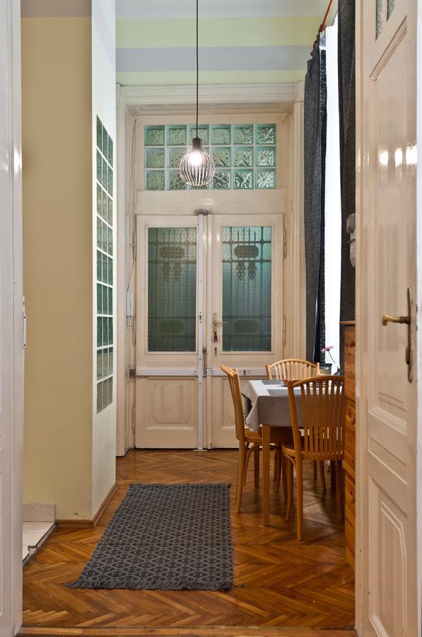 בודפשט Capital Center Apartments Uelloi מראה חיצוני תמונה