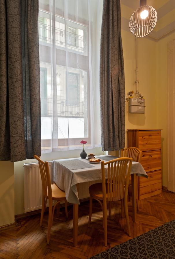 בודפשט Capital Center Apartments Uelloi מראה חיצוני תמונה